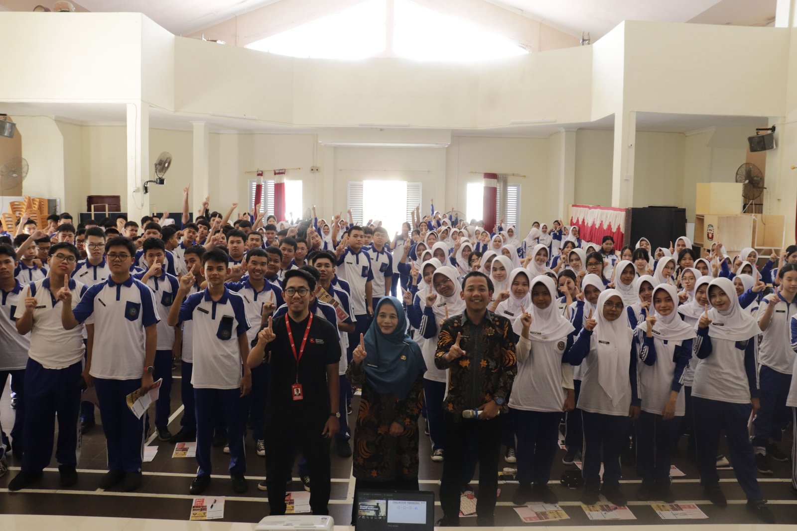 Kolaborasi SMA Negeri 1 Tanjungpinang dan Ganesha Operation: Adakan Seminar “Revolusi Mengajar”