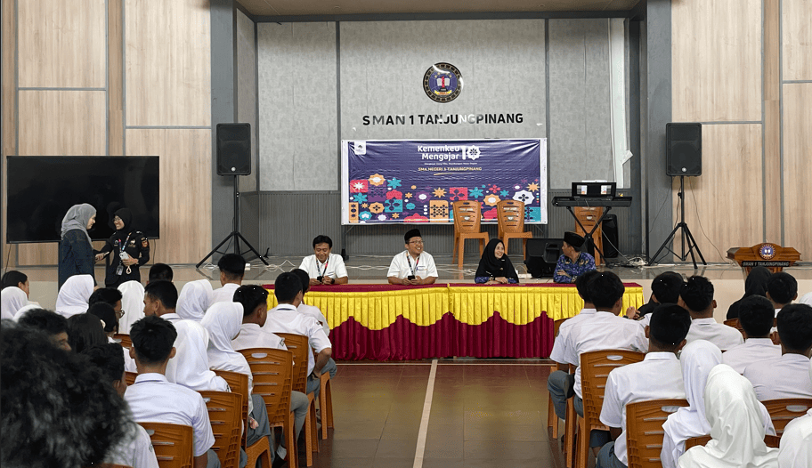 SMA Negeri 1 Tanjungpinang Apresiasi Program Kemenkeu Mengajar 10 Menuju Visi Indonesia Emas 2045