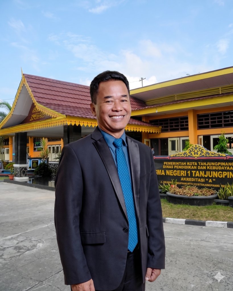 Kepala Sekolah SMAN 1 Tanjungpinang
